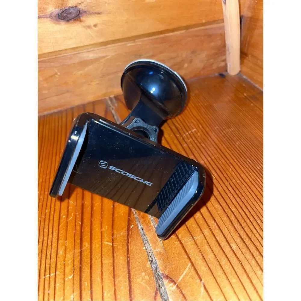 SCOSCHE Universal Car Mount for Smartphones-Black